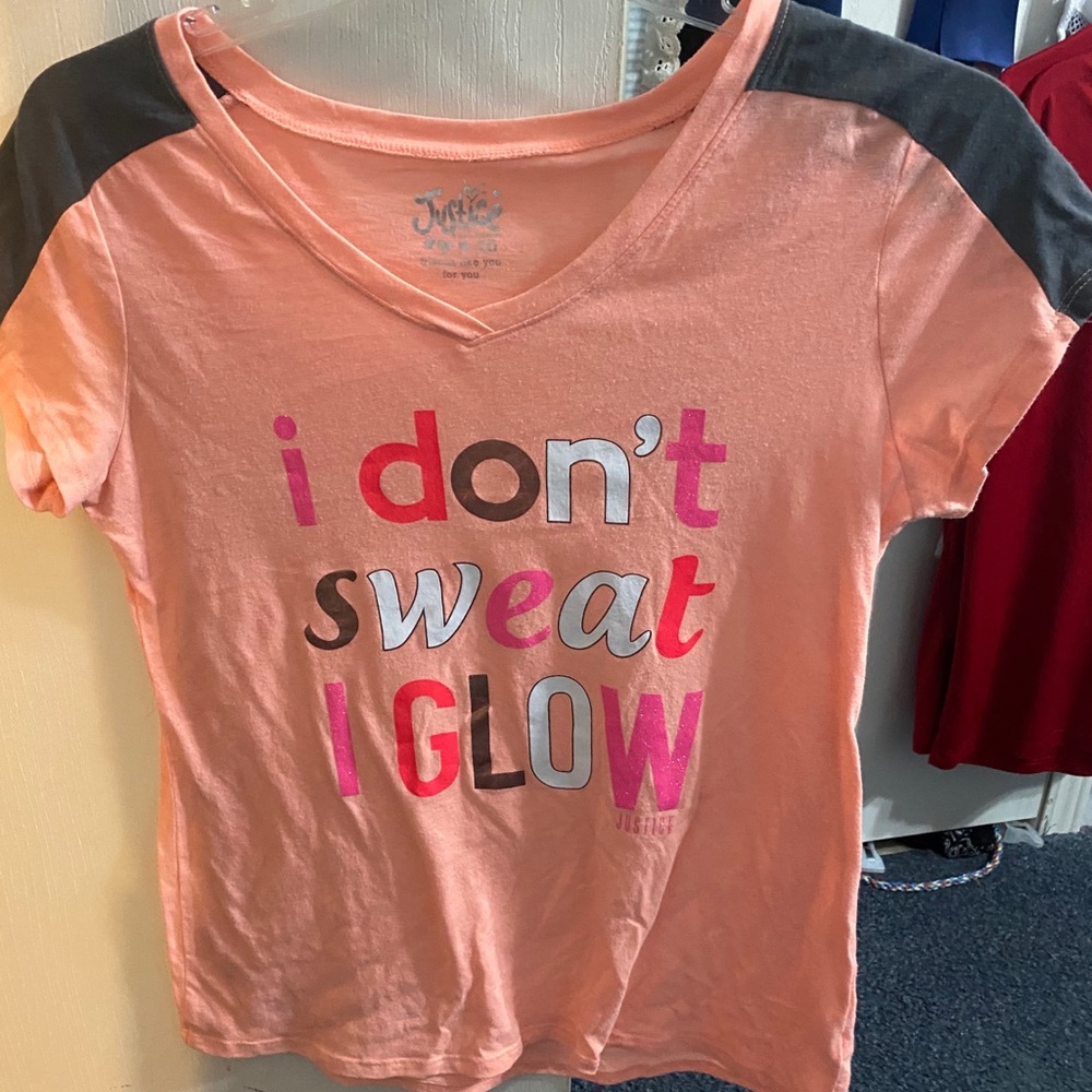 “I don’t sweat, I glow” graphic tee.